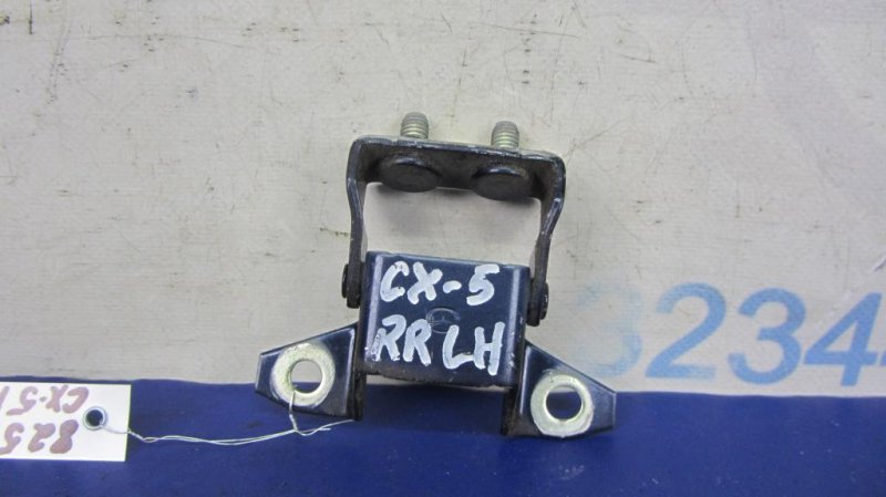 Петля крышки багажника левая MAZDA CX-5 (KE) 11-17 2016 Внедорожник 2.5 C513-62-210A Б/У