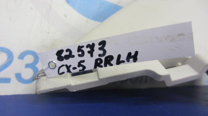 Накладка на стойку кузова CX-5 (KE) 11-17 2016 Внедорожник 2.5 Накладка на стойку кузова CX-5 (KE) 11-17 2016 Внедорожник 2.5