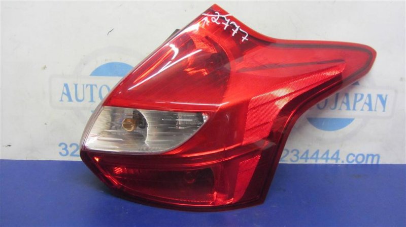 Фонарь наружный задний правый FORD FOCUS 10-18 2014 Хетчбек 2.0 DM5Z-1340-4C Б/У