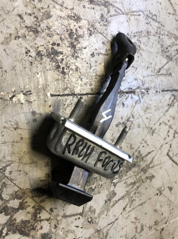 Ограничитель двери задний левый FORD FOCUS 10-18 2017 Седан 2.0 CP9Z-5827204-A Б/У