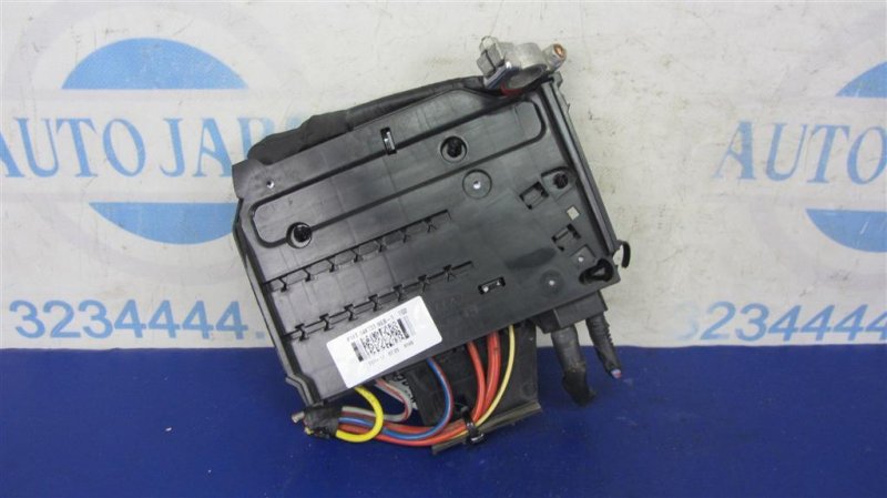 Блок предохранителей моторный отсек FORD FOCUS 10-18 Седан 2.0 Блок предохранителей моторный отсек FORD FOCUS 10-18 Седан 2.0