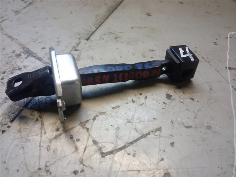 Ограничитель двери передний правый MITSUBISHI OUTLANDER XL 05-13 2007 Внедорожник 3.0 5702A040 Б/У