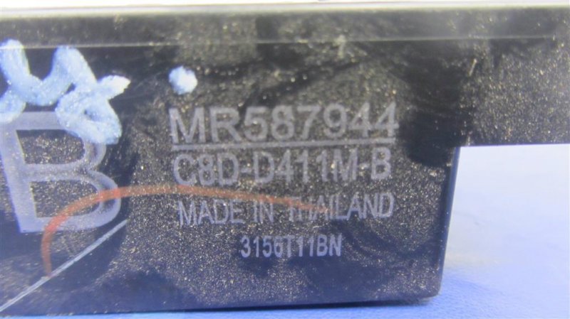 Кнопка стеклоподъемника задняя левая LANCER X 10 15-17 2017 Седан 2.0