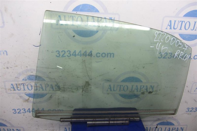 Стекло двери заднее левое TOYOTA CAMRY 40 06-11 68114-33150 Б/У