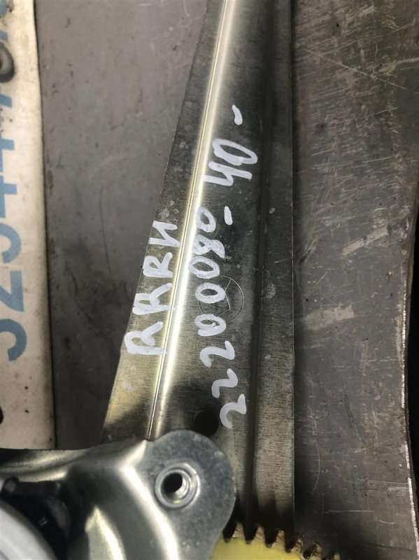 Стеклоподъемник задний правый CAMRY 40 06-11