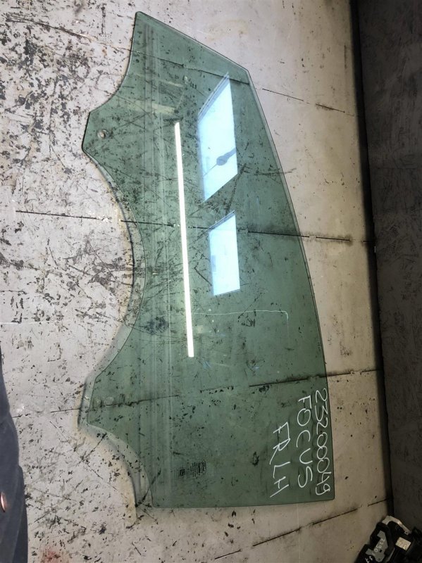 Запчасть стекло двери переднее левое FORD FOCUS 10-18 2013 Седан 2.0 CV6Z-5821411-A Б/У Стекло двери переднее левое FORD FOCUS 10-18 2013 Седан 2.0 CV6Z-5821411-A Б/У