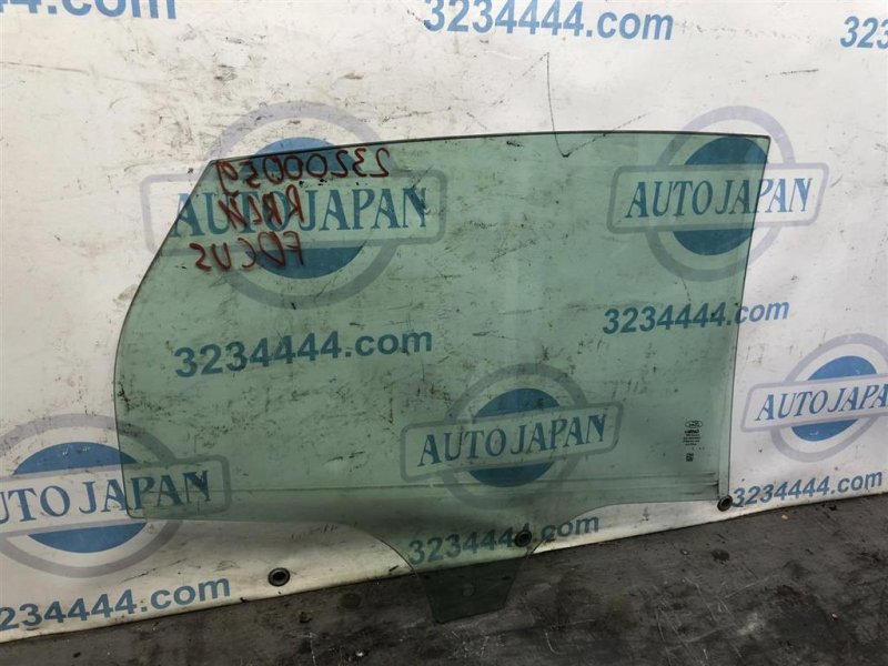 Стекло двери заднее левое FORD FOCUS 10-18 Седан 2.0