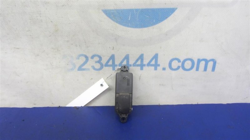 Запчасть кнопка стеклоподъемника задняя MAZDA 6 GH 07-12 2009 Седан 2.5 GEA3-66-370 Б/У Кнопка стеклоподъемника задняя MAZDA 6 GH 07-12 2009 Седан 2.5 GEA3-66-370 Б/У