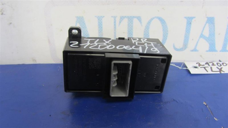 Кнопка стеклоподъемника задняя левая ACURA TLX 14-17 Седан 2.4 Кнопка стеклоподъемника задняя левая ACURA TLX 14-17 Седан 2.4