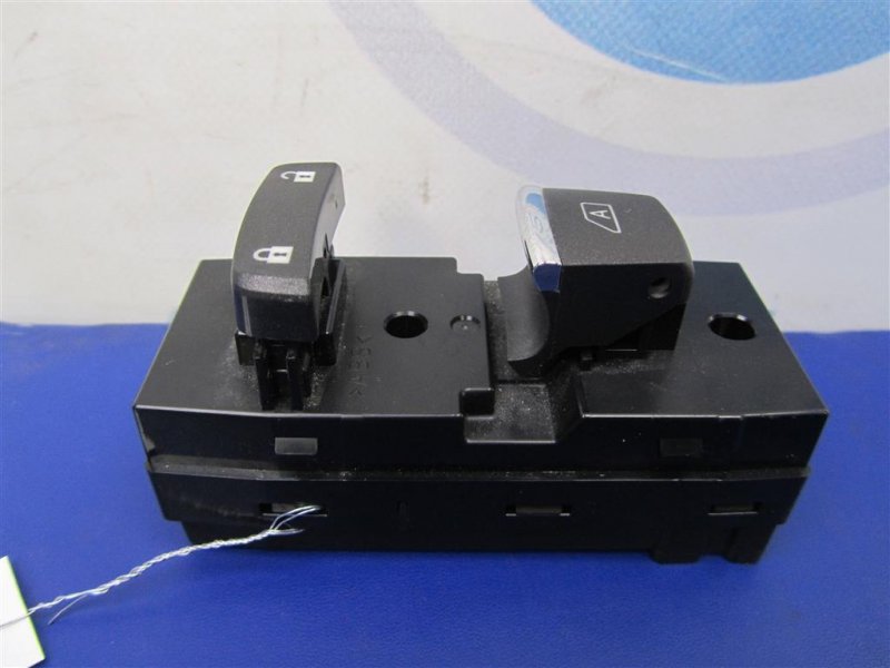 Кнопка стеклоподъемника передняя правая INFINITI QX60/JX35 12-20 2017 Внедорожник 3.5 VQ35DD 25411-3JA1A Б/У