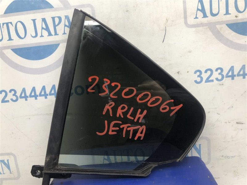 Стекло двери глухое заднее левое VOLKSWAGEN JETTA USA 10-17 2013 162 2.5 CBUA 5C6 845 213 Б/У