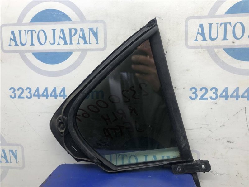 Стекло двери глухое заднее левое VOLKSWAGEN JETTA USA 10-17 162 2.5 CBUA