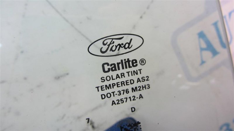 Стекло двери заднее правое FORD FOCUS 10-18 Седан 2.0