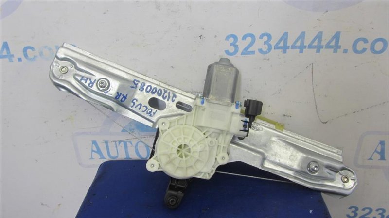 Стеклоподъемник задний правый FORD FOCUS 10-18 2017 Седан 2.0 CM5Z-5827000-A Б/У