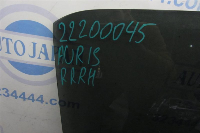 Стекло двери заднее правое AURIS 06-12