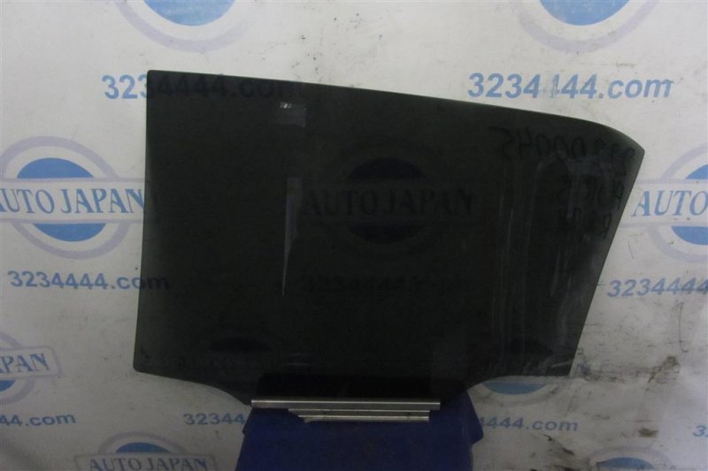 Стекло двери заднее правое TOYOTA AURIS 06-12