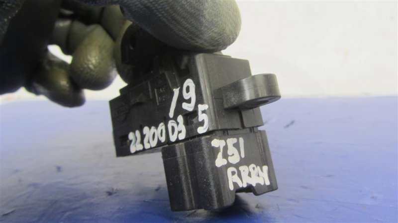 Кнопка стеклоподъемника задняя MURANO Z51 07-14