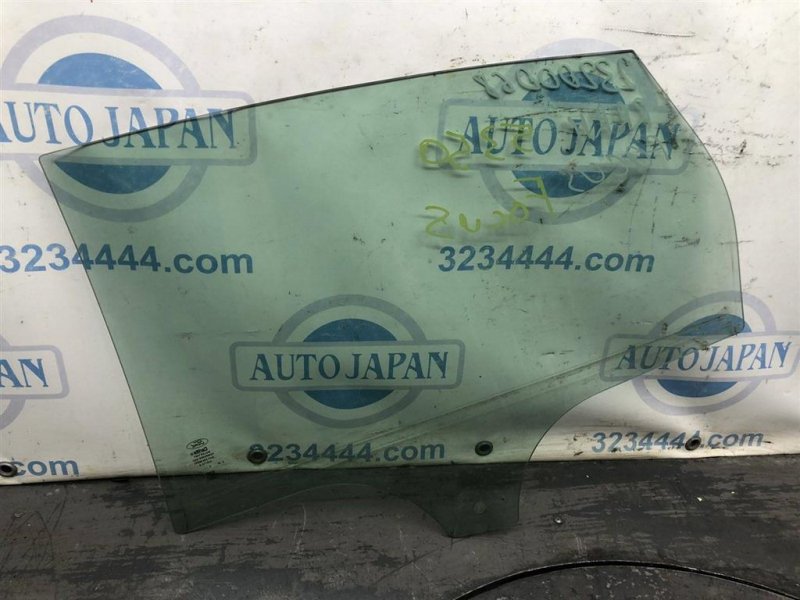 Стекло двери заднее правое FORD FOCUS 10-18 Седан 2.0