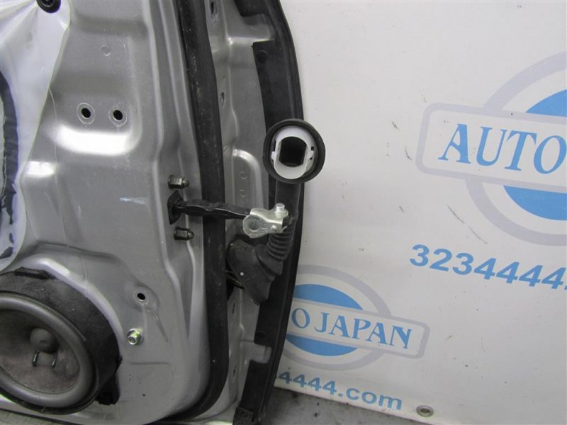 Дверь передняя левая RL 05-12 2006 Седан 3.5 Дверь передняя левая RL 05-12 2006 Седан 3.5