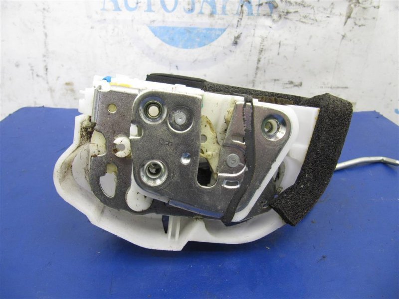 Замок двери передний правый LEGACY 09-15 BM 2010 Седан 2.5 EJ253