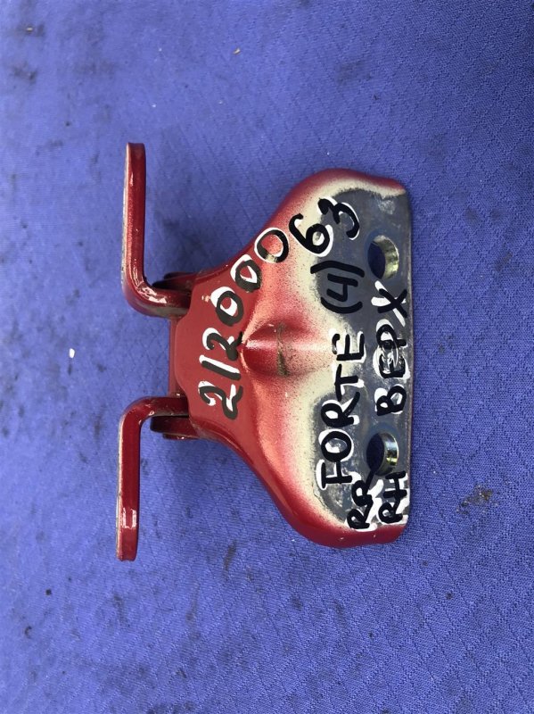 Петля двери верхняя задняя правая KIA FORTE YD 12- 2016 Седан 1.8 79420-3K000 Б/У