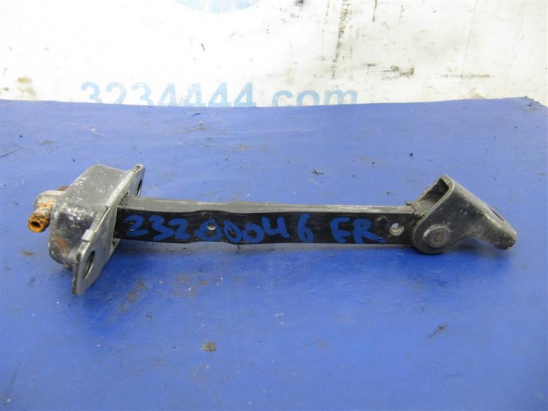 Ограничитель двери передний правый SUZUKI KIZASHI 09-14 Седан 2.4 Ограничитель двери передний правый SUZUKI KIZASHI 09-14 Седан 2.4