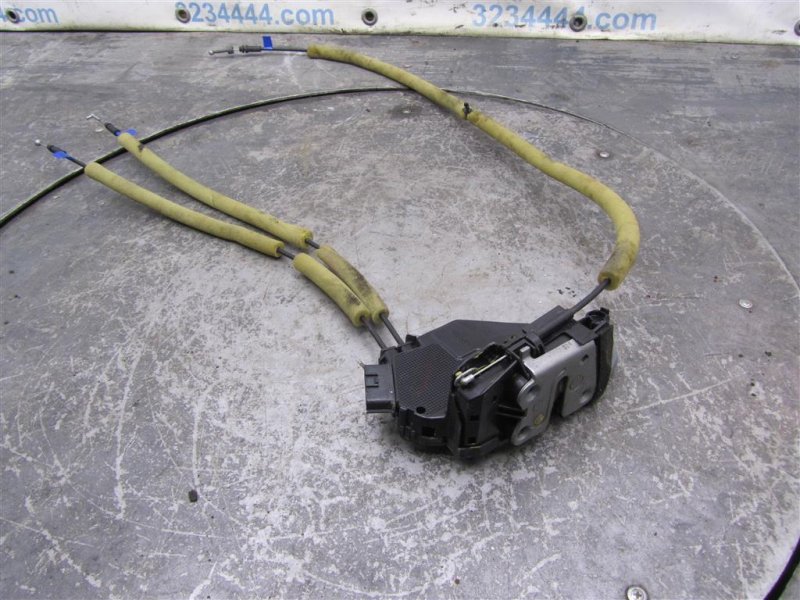 Замок двери задний левый ALTIMA L33 12-18 2014 L33 2.5