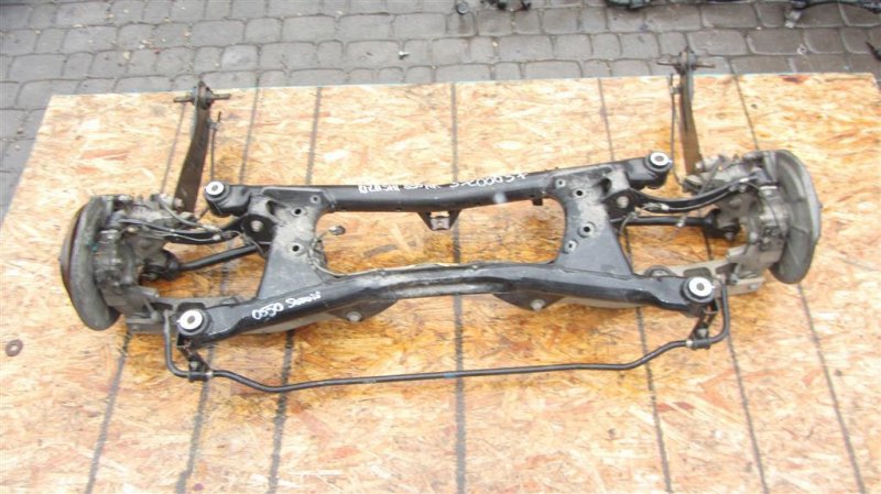 Балка задней подвески SUZUKI KIZASHI 09-14 2010 Седан 2.4 46700-57L00 Б/У