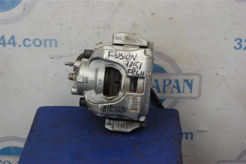 Суппорт тормозной передний левый FORD FUSION 14- 2019 Седан C15HDTX DG9Z-2B121-A Б/У