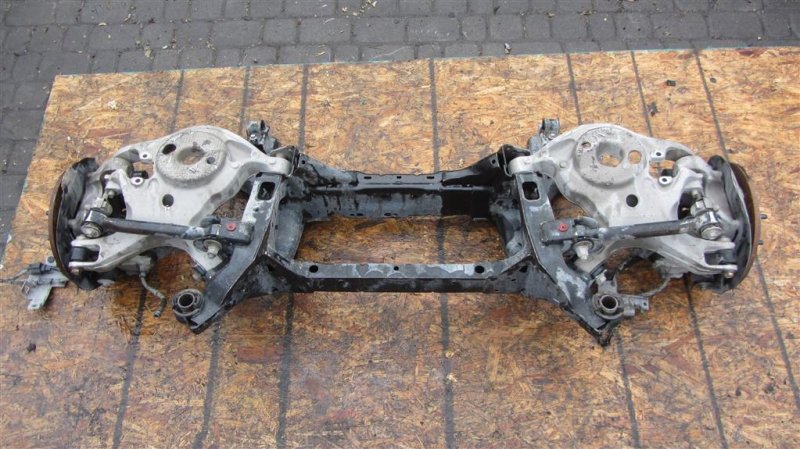 Балка задней подвески FUSION 14- 2014 Седан 2.5 Балка задней подвески FUSION 14- 2014 Седан 2.5