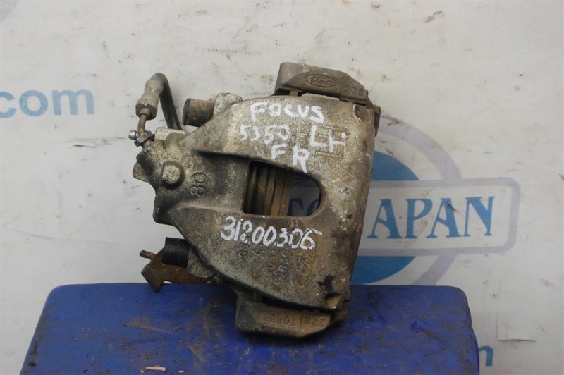Суппорт тормозной передний левый FORD FOCUS 10-18 2013 Седан 2.0 CV6Z-2B121-A Б/У