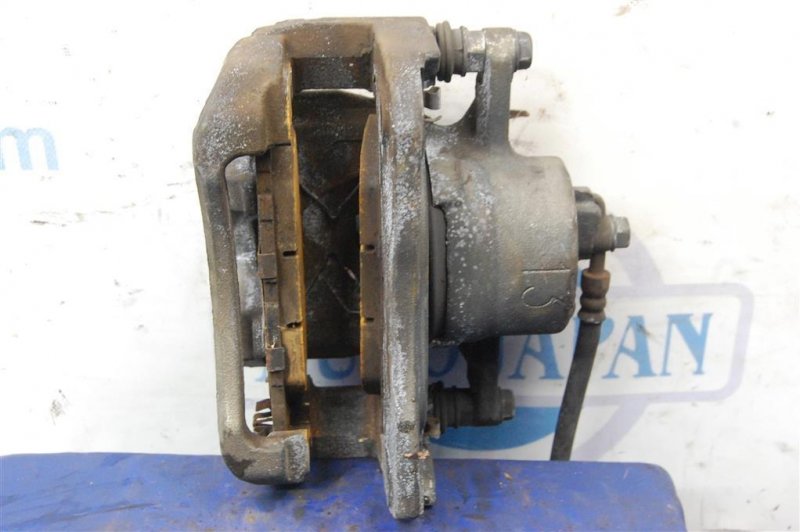 Суппорт тормозной передний правый TOYOTA CAMRY 40 06-11