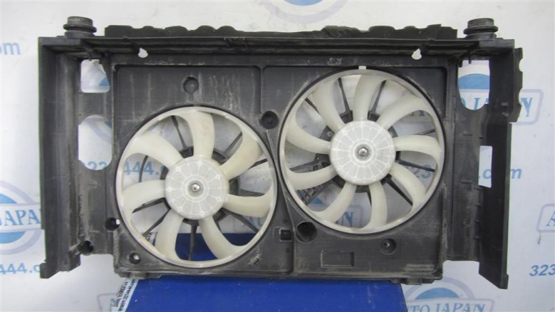 Диффузор вентилятора основного радиатора TOYOTA PRIUS - 30 09-17 16711-37040 Б/У