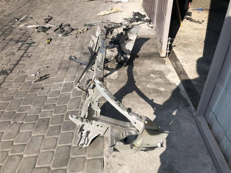 Панель передняя TOYOTA AVENSIS 03-08 Панель передняя TOYOTA AVENSIS 03-08