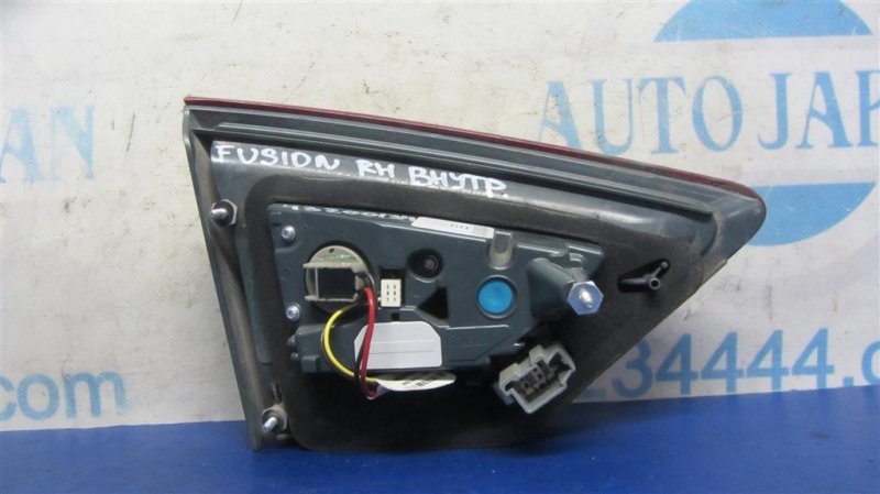 Фонарь внутренний задний правый FORD FUSION 14-