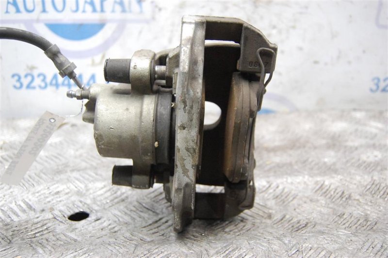 Суппорт тормозной передний правый FOCUS 10-18 2017 Седан 2.0