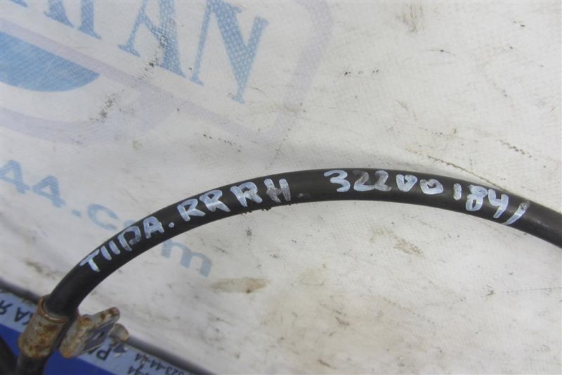 Трос стояночного тормоза правый TIIDA/VERSA C11 04-11