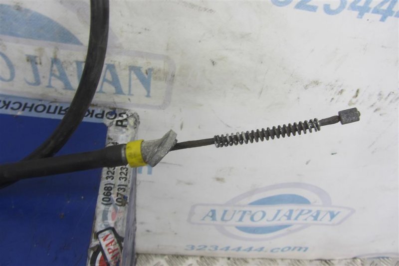 Трос стояночного тормоза правый NISSAN TIIDA/VERSA C11 04-11