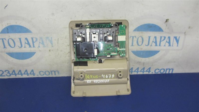 Плафон салона LEXUS RX300/330/350/400 03-09 Внедорожник 3.3