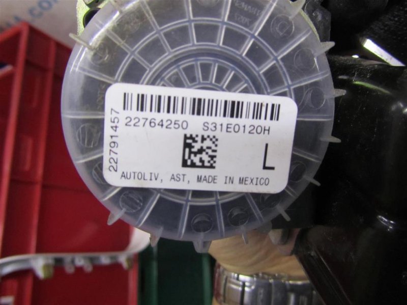 Ремень безопасности задний левый CHEVROLET VOLT 10-15 1.4 LUU Ремень безопасности задний левый CHEVROLET VOLT 10-15 1.4 LUU