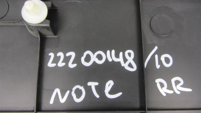 Обшивка крышки багажника NOTE 04-12