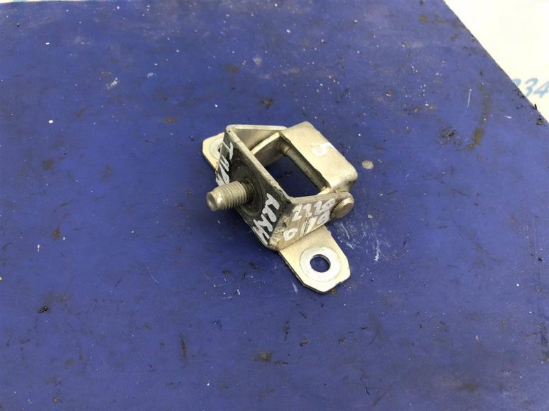 Петля крышки багажника правая NISSAN TIIDA/VERSA C11 04-11 Б/У