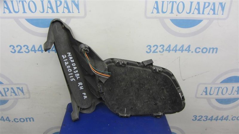 Накладка противотуманной фары MAZDA 3 BL 09-13 Седан 2.0 Накладка противотуманной фары MAZDA 3 BL 09-13 Седан 2.0