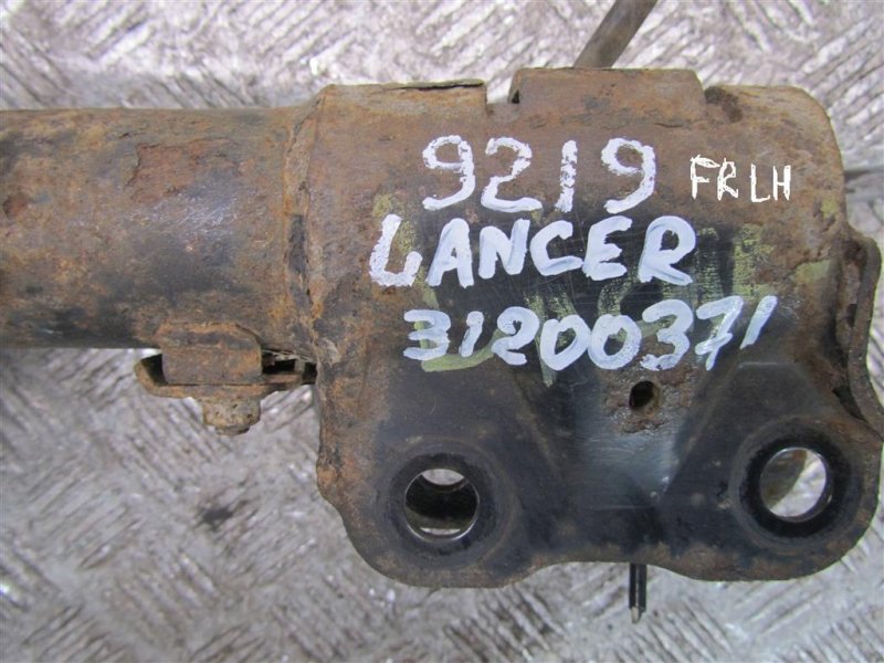 Амортизатор передний левый LANCER X 10 07-15 2012 Седан 2.4 Амортизатор передний левый LANCER X 10 07-15 2012 Седан 2.4