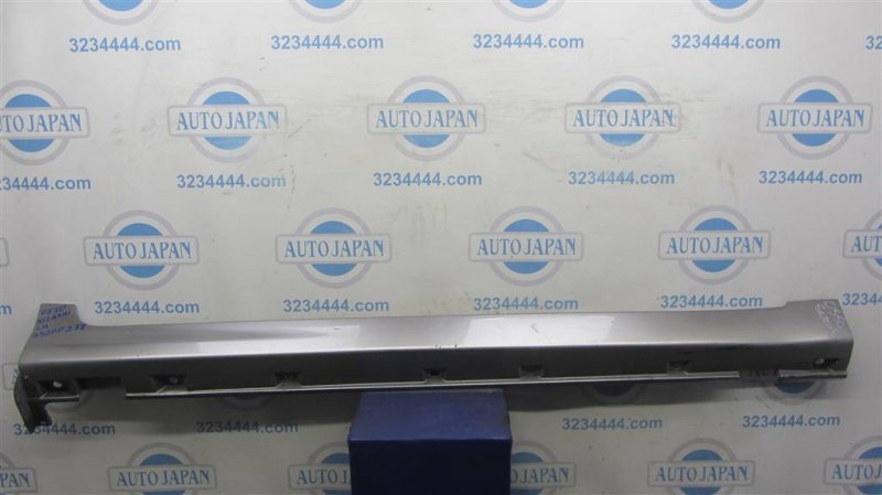 Накладка порога наружная правая SUZUKI KIZASHI 09-14 2010 Седан 2.4 77231-57L00-ZNC Б/У