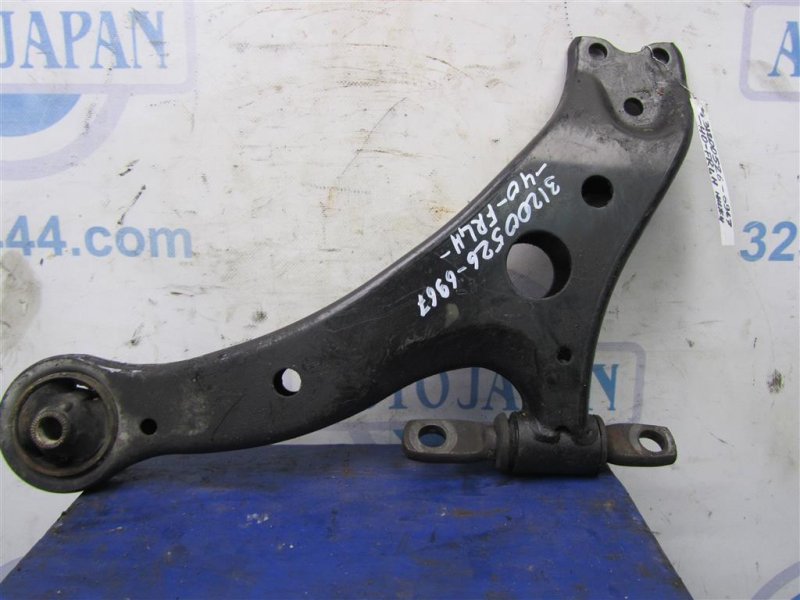 Рычаг передней подвески нижний передний левый TOYOTA CAMRY 30 02-06 2002 ACV30 2.4 2AZFE 48069-33060 Б/У
