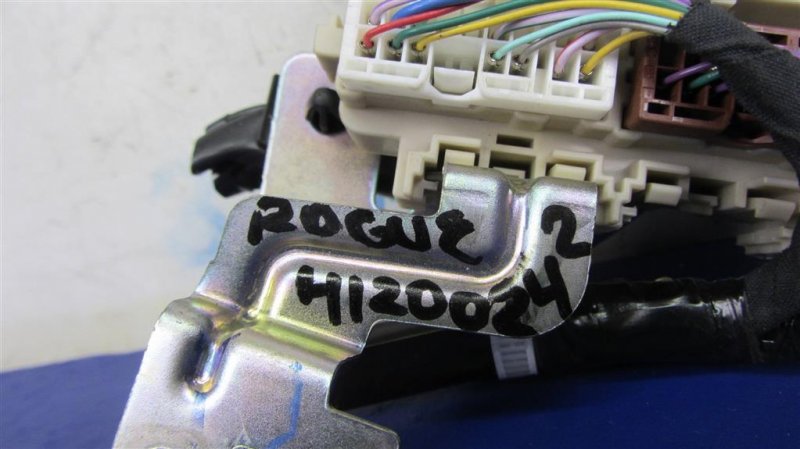 Блок предохранителей салон X-TRAIL/ROGUE T32 13-20 2017 T32 2.5 QR25DE Блок предохранителей салон X-TRAIL/ROGUE T32 13-20 2017 T32 2.5 QR25DE