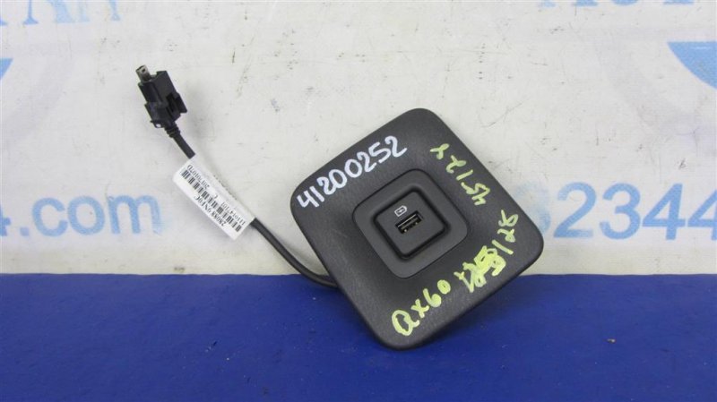 USB адаптер INFINITI QX60/JX35 12-20 2017 Внедорожник 3.5 VQ35DD 28088-9NF0D Б/У