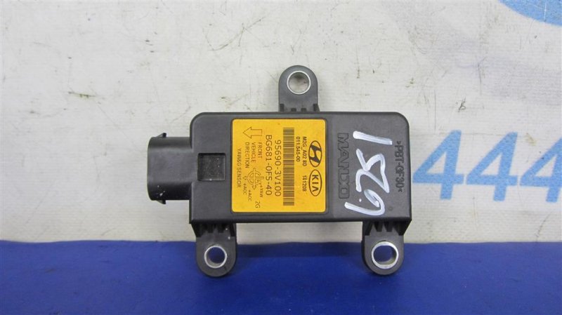 Датчик ускорения KIA OPTIMA TF 11-16 2015 Седан 2.4 95690-3V100 Б/У