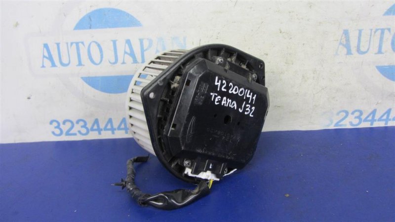 Моторчик печки NISSAN TEANA J32 08-14 27220-EG00A Б/У